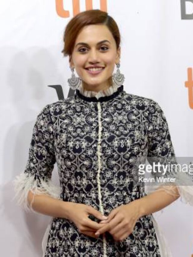 Taapsee Pannu Diwali Slam: Rakul Preet gets everyone’s attention in bare-backed lehenga; Riteish-Genelia stagger; ALL PICS